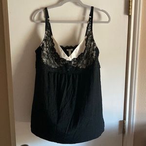 NWT Soma black and cream lacy cami with built in soft support. Size XL